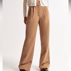 Abercrombie & Fitch Wide Leg Trousers in Camel